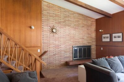 Robert J. and Syd S. Van Dragt House