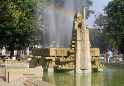 Fountain of the Pioneers